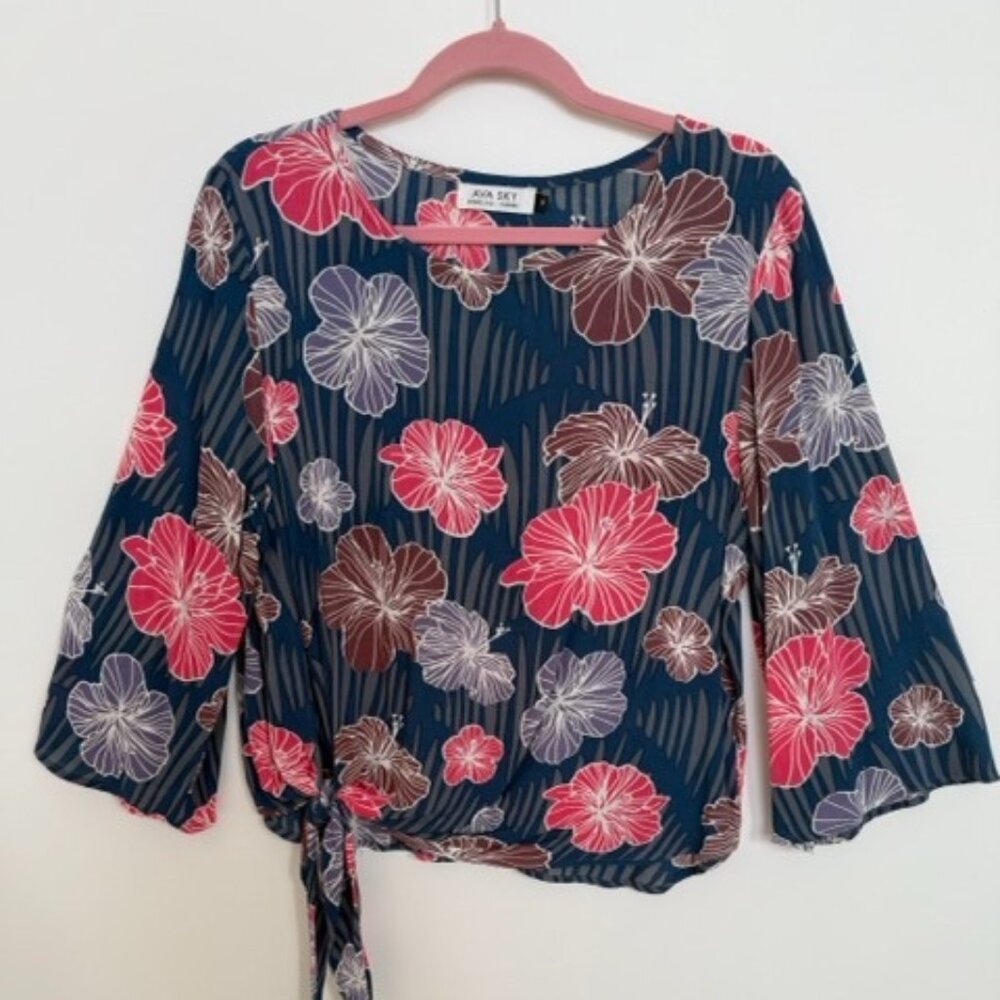 Fighting Eel Ava Sky Womens Top- Size M